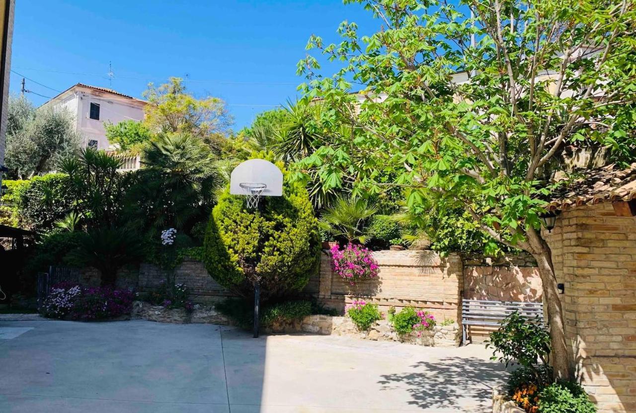 Flowery House Miglianico Exterior foto